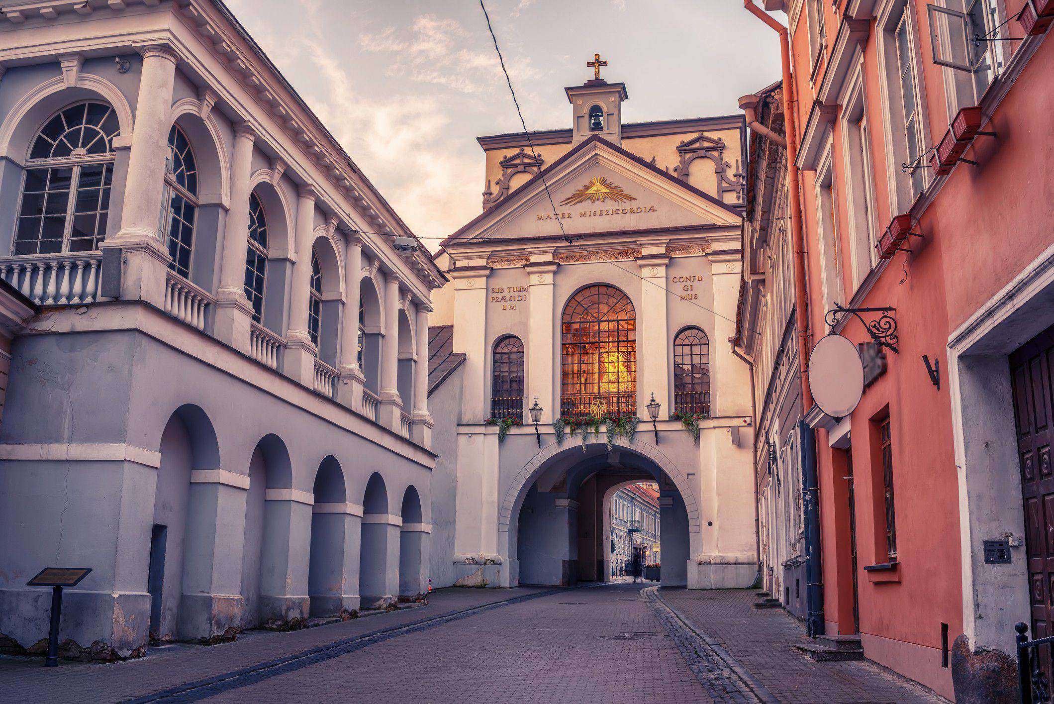 Train from Gdansk to Vilnius - travel time and tips Gates of Dawn