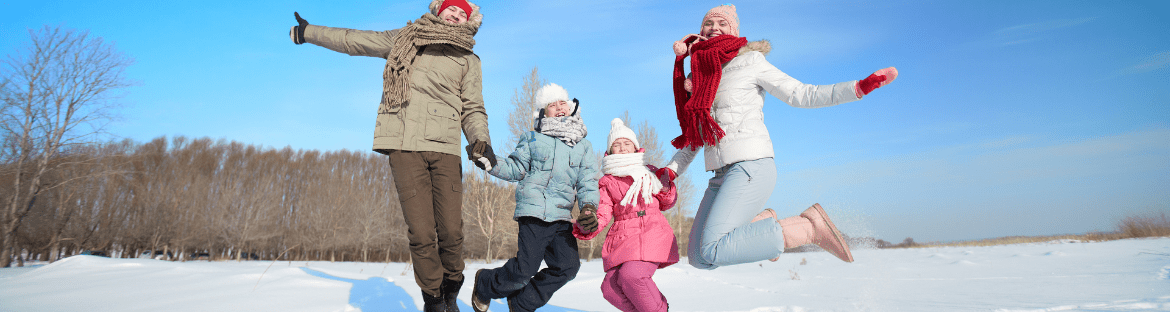 children with parents in winter - winter holidays lodz attractions
