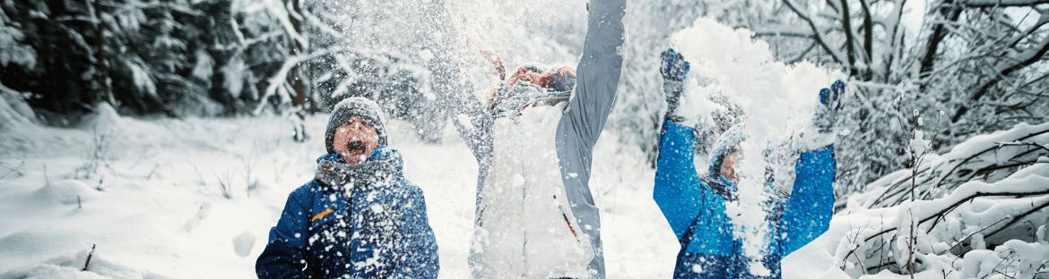 children in the snow