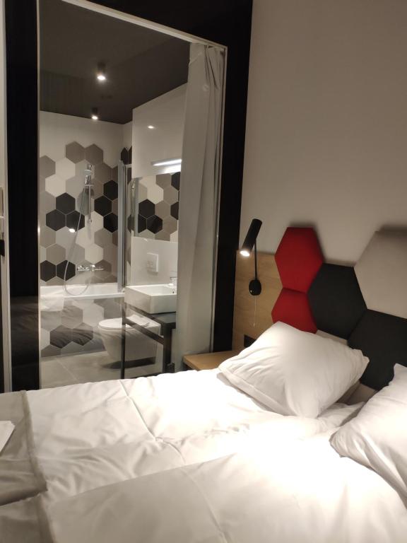 H33 Apartamenty, place to stay near Bytom station