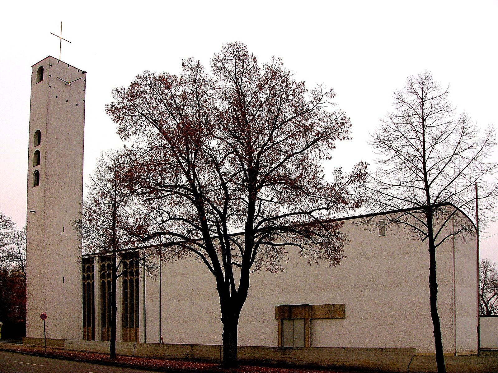 Katholische Erlöserkirche, atrakcja w pobliżu dworca Chur