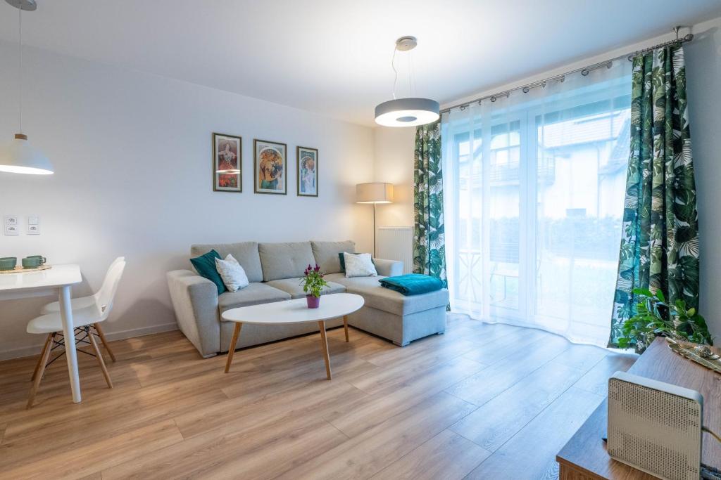 Green Apartment Chrzanów, place to stay near Chrzanów Śródmieście station