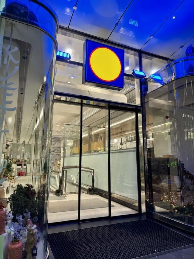 Lidl, sklep przy dworcu Praha hlavní nádraží