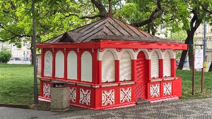 Rondocubist Kiosk, shop near Praha hlavní nádraží station
