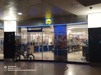 Lidl, shop near Hannover Hauptbahnhof station