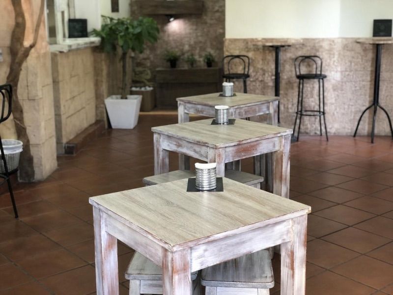 Cafetería Reyes, okolice dworca Sevilla - Santa Justa