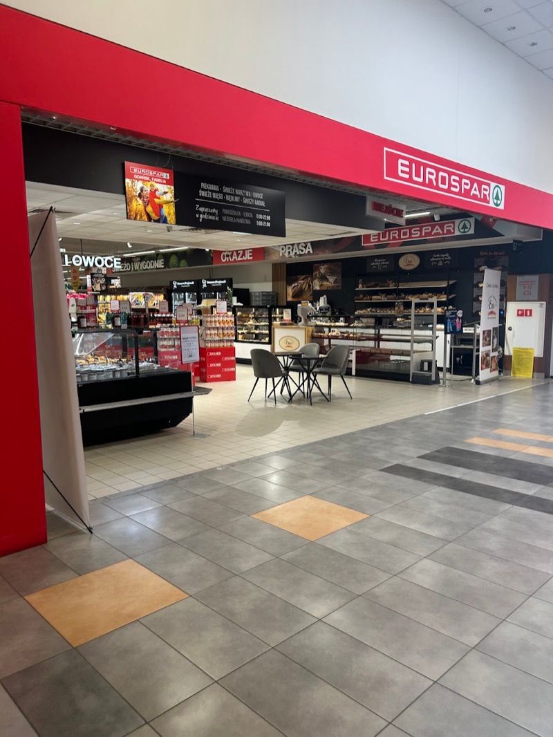 Familia. Centrum handlowe, shopping mall near Gdańsk Oliwa station