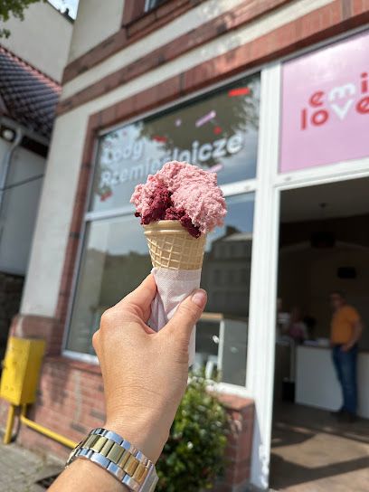 EMILOVE LODY RZEMIEŚLNICZE, near Giżycko station