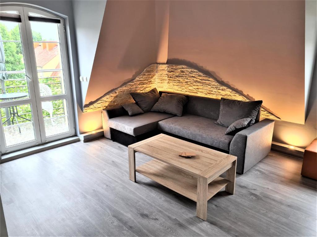 Yakuzza Apartments, place to stay near Giżycko station