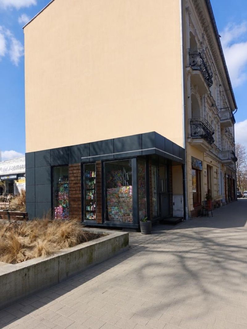 Kiosk na Trakcie Królewskim, sklep przy dworcu Gorzów Główny