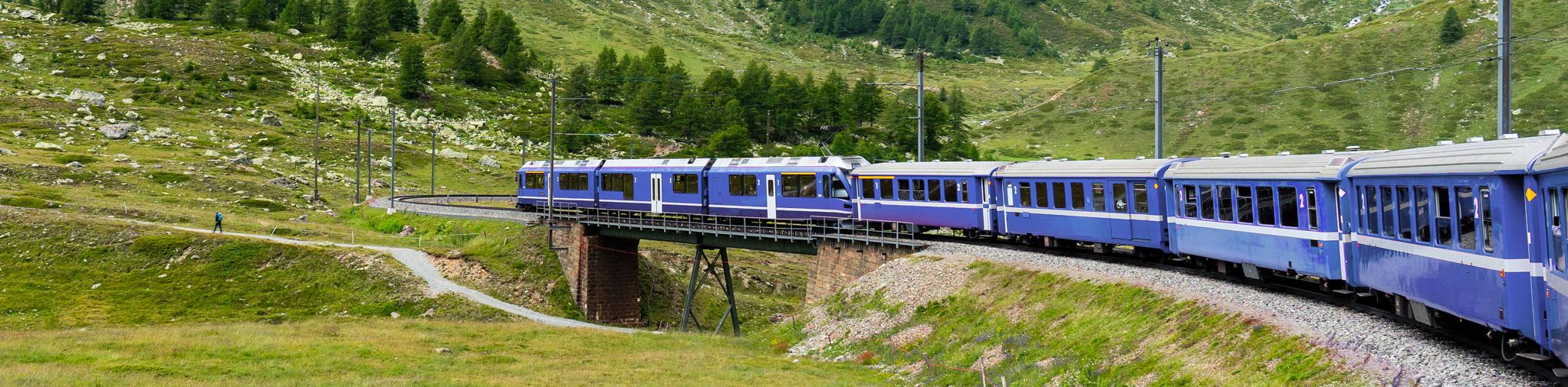 Convenient transfers on PKP trains