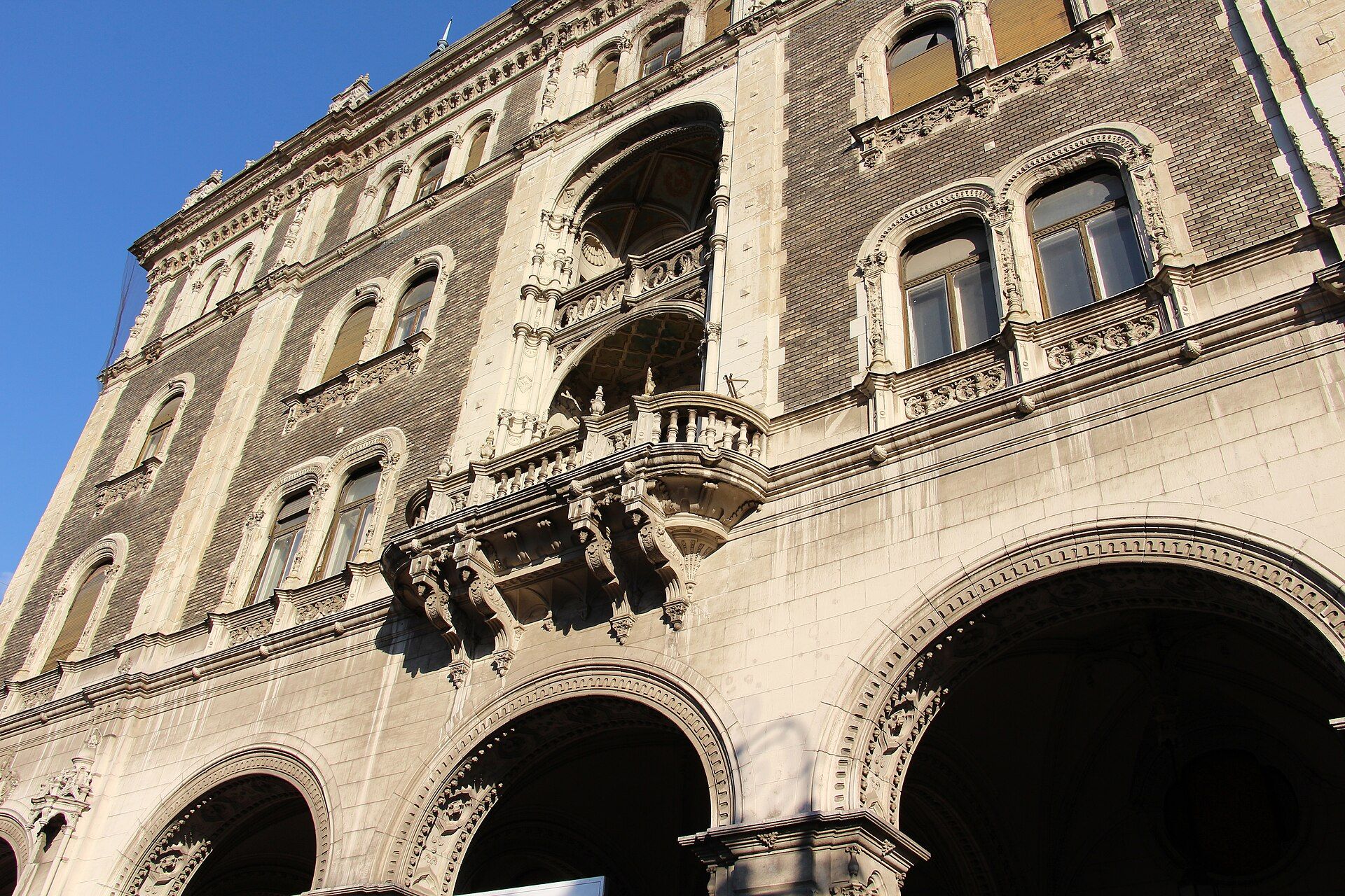 Drechsler-palota, atrakcja w pobliżu dworca Budapest-Nyugati