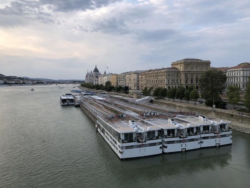 Akademia Pirs, atrakcja w pobliżu dworca Budapest-Nyugati