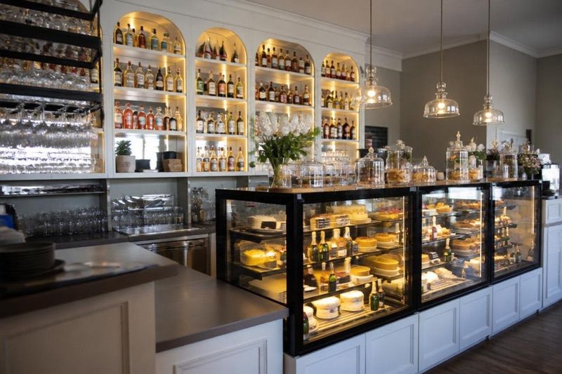 Restauracja Elite Cafe & Restaurant, okolice dworca Jastarnia