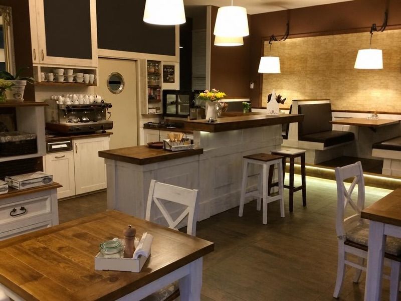 Cafeina, okolice dworca Jelenia Góra