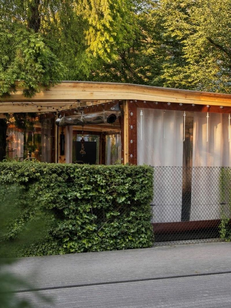 Bogini Restaurant, okolice dworca Jurata