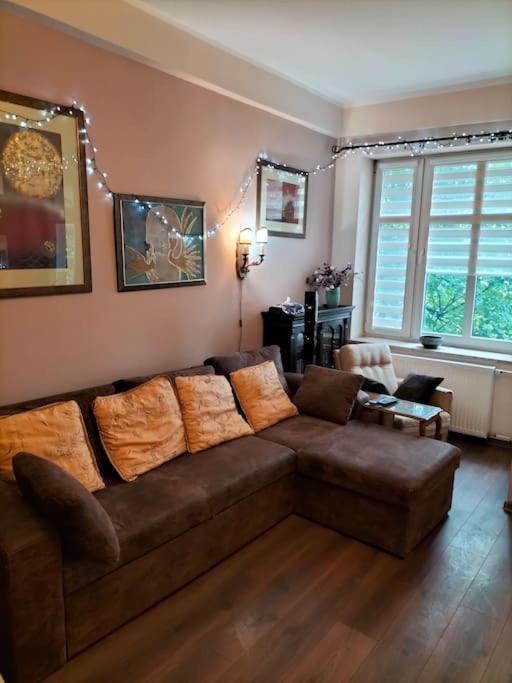 Apt 90m2, 8 os, 2 salony, 2 sypialnie, centrum, place to stay near Koszalin station