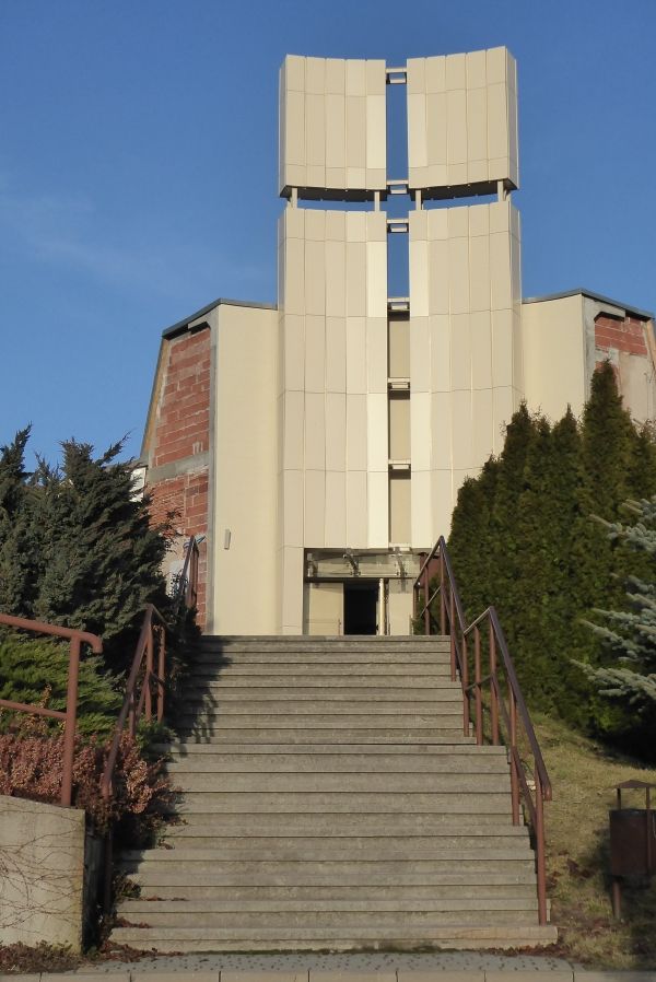 Parafia św. Andrzeja Boboli w Węgrzcach, atrakcja w pobliżu dworca Kraków Batowice