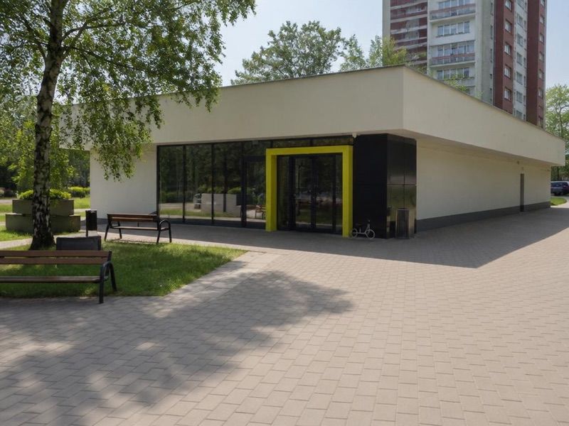 Biedronka, sklep przy dworcu Kraków Batowice