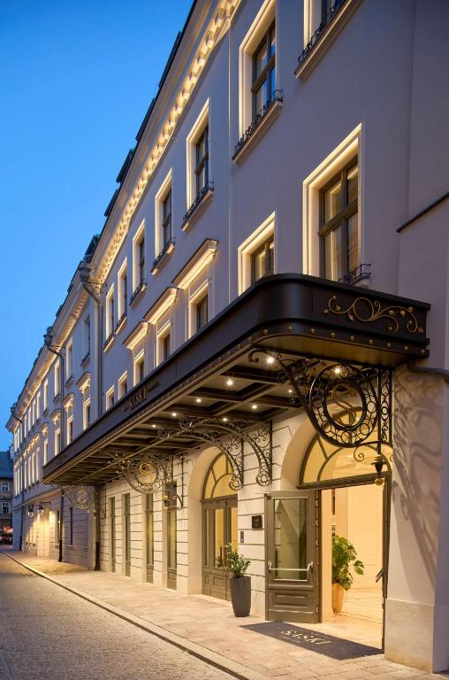 Hotel Saski Krakow Curio Collection by Hilton, place to stay near Kraków Główny station