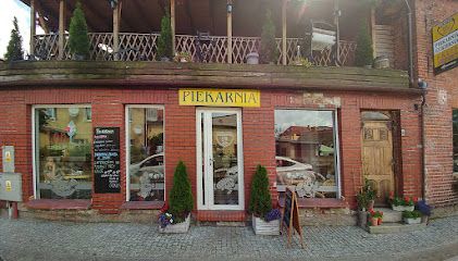 Piekarnia Manufaktura Płotka, near Łeba station