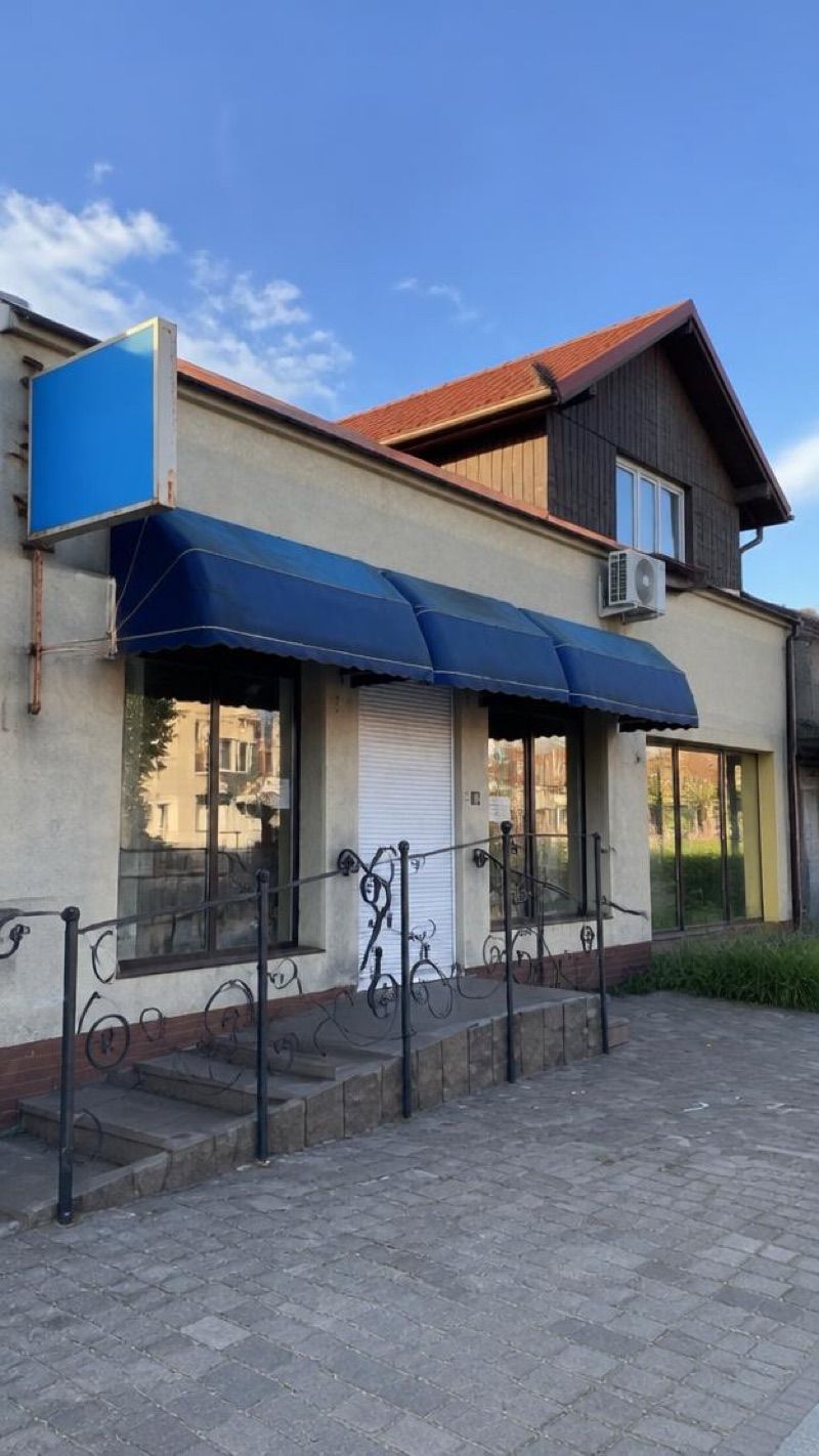 Słowińska sp.j. Apteka, shop near Łeba station