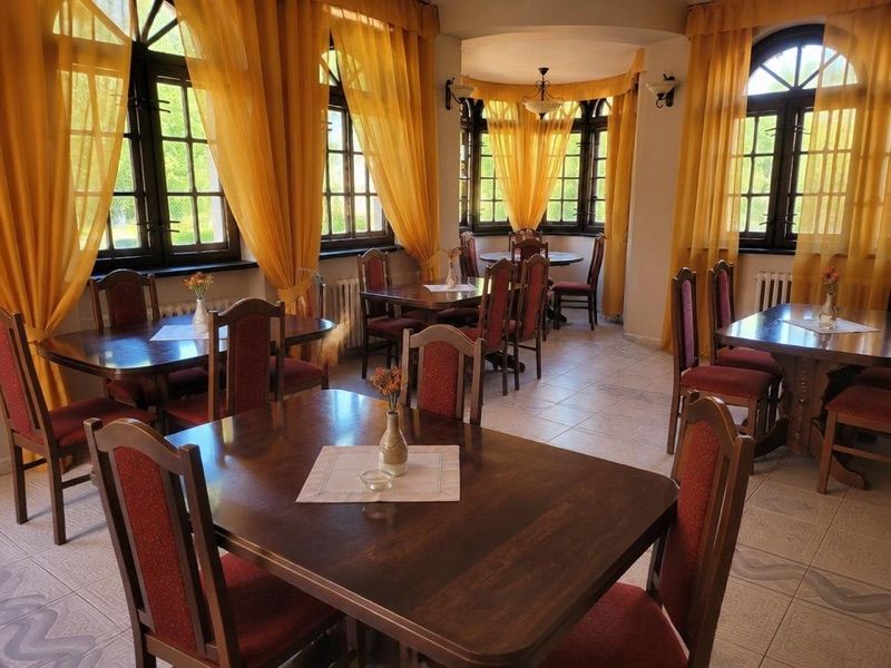 Golden Café. Kawiarnia. Pioch M., near Lębork station