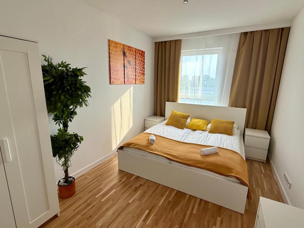 Apartament Sweet Harmony- Klimatyzacja, Free parking, place to stay near Łódź Kaliska station