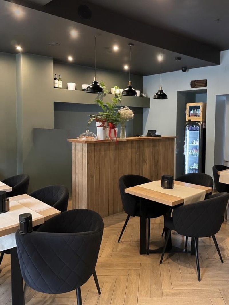Restauracja Jagiellońska 2, okolice dworca Miechów