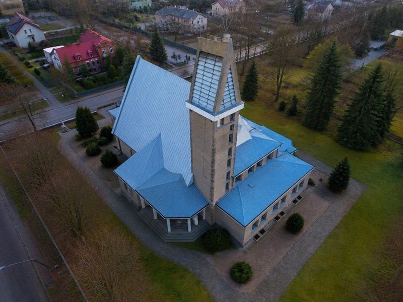 Parafia Rzymskokatolicka pw. św. Jana Kantego, atrakcja w pobliżu dworca Mława