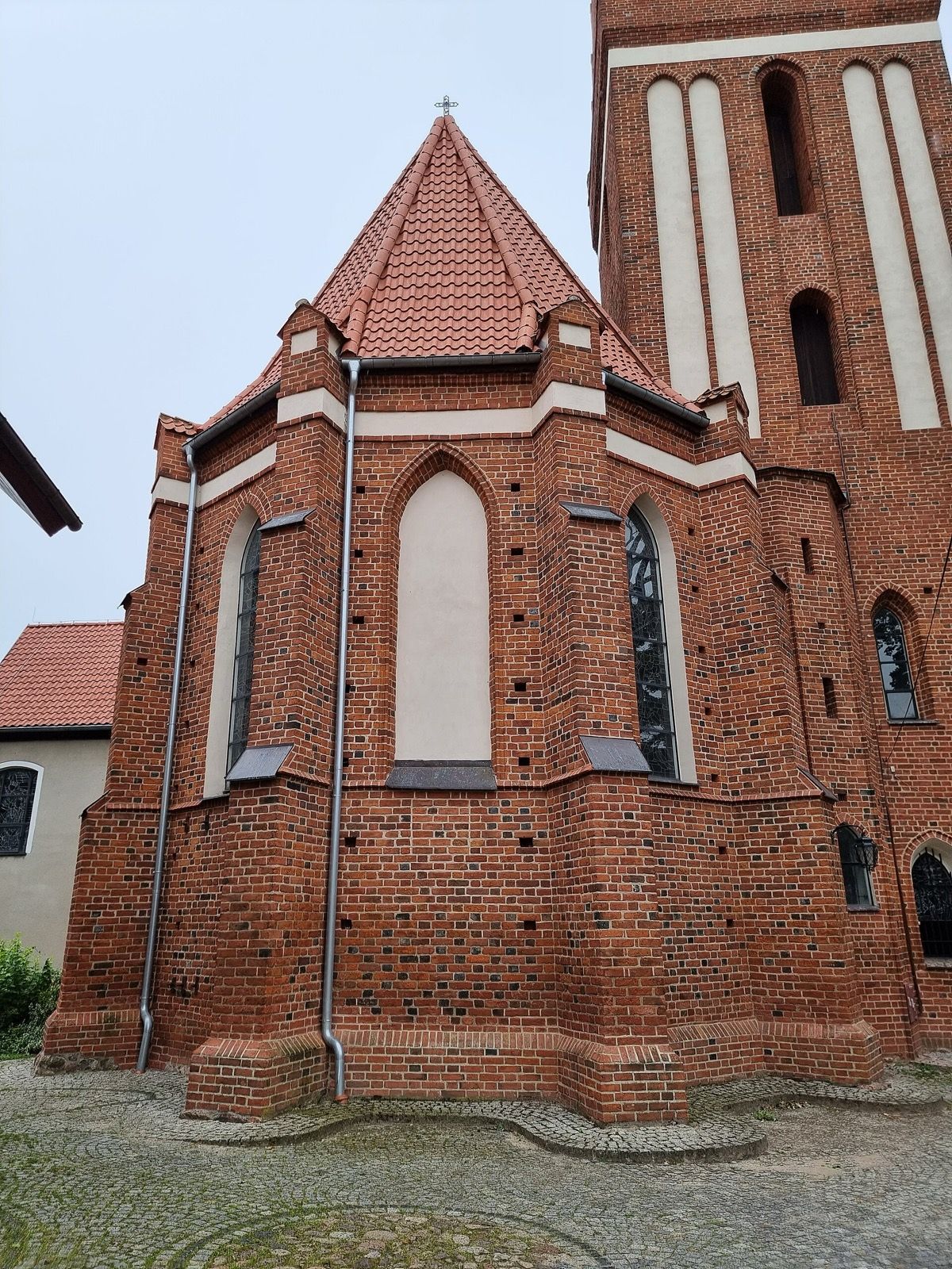 Kościół św. św. Piotra i Pawła w Morągu, atrakcja w pobliżu dworca Morąg