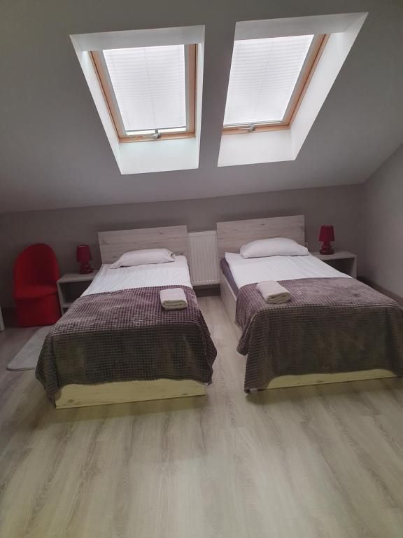 Stajnia Kruki, place to stay near Mrozy station