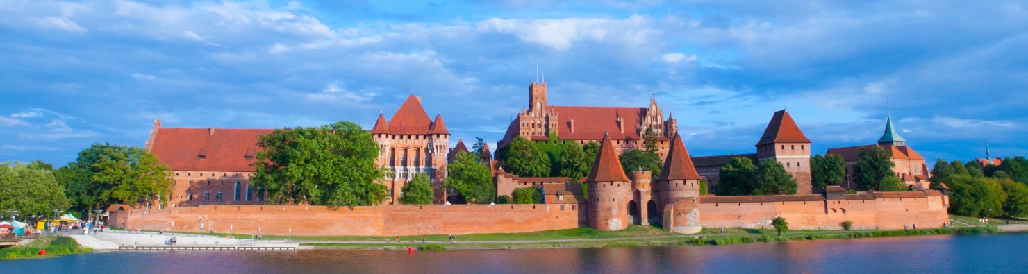 The most beautiful castles in Poland which you can reach by train