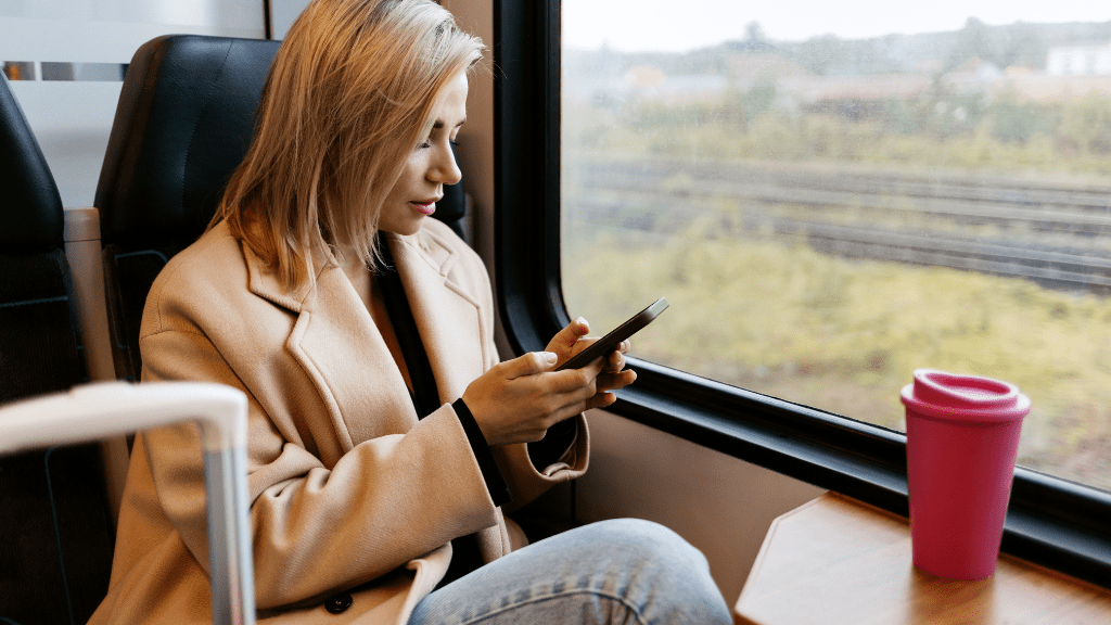 woman on the train - route regiojet