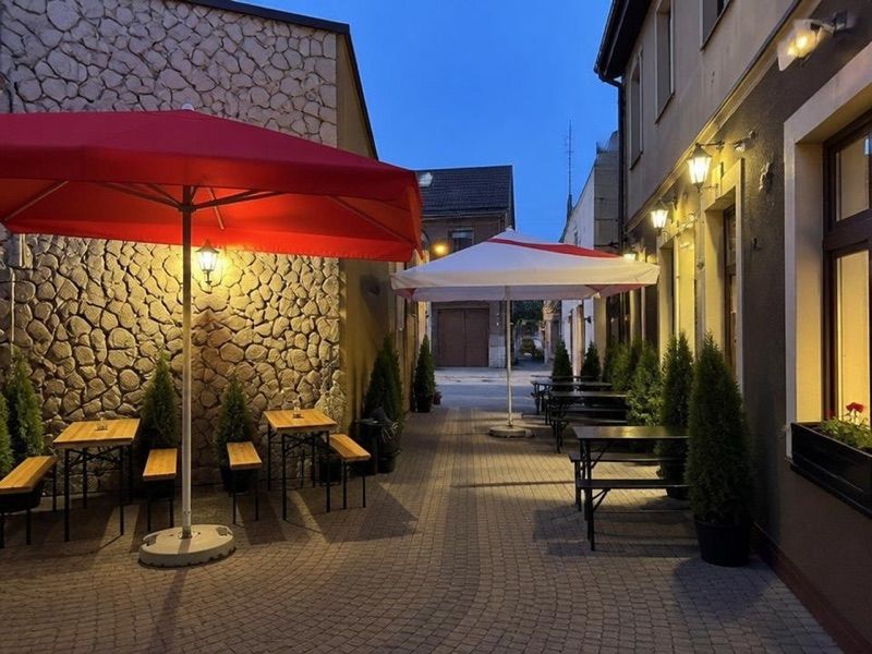 YUSUF ANTALYA KEBAB & PİZZA, near Ostrzeszów station