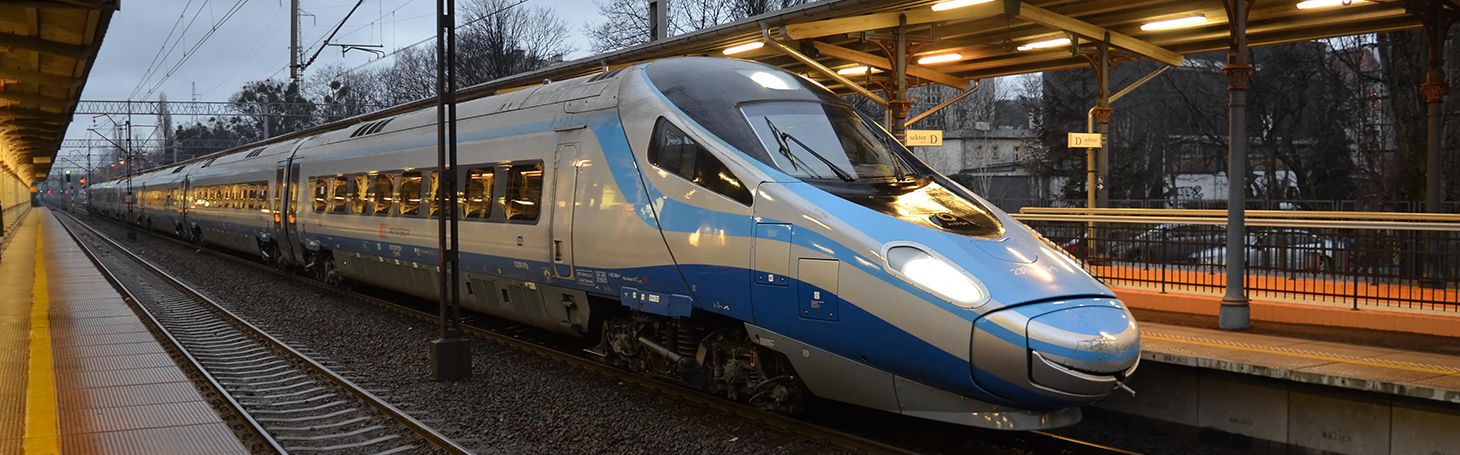 How many days in advance can you buy an Intercity ticket