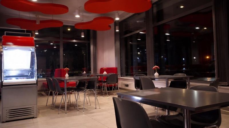 Pizzeria Pinokio, okolice dworca Pilawa