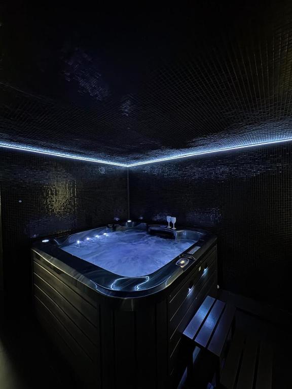 Moonlight jacuzzi, place to stay near Stargard station