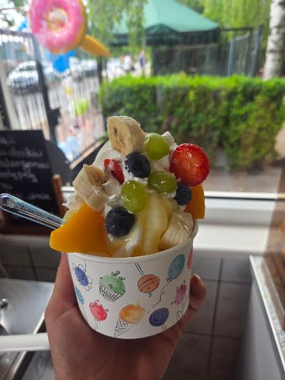 Smak Dzieciństwa Lody Domowe, near Strzelin station