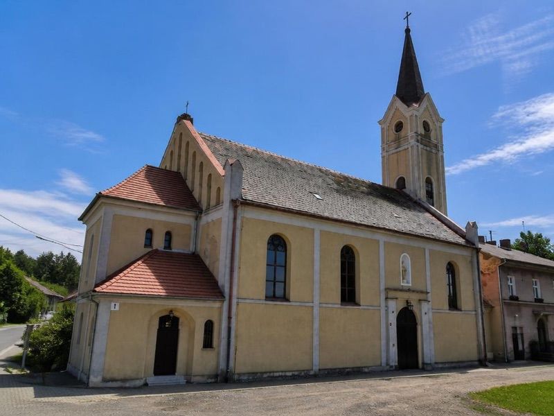Parafia Wojskowa Najświętszego Imienia Maryi w Sulechowie, atrakcja w pobliżu dworca Sulechów