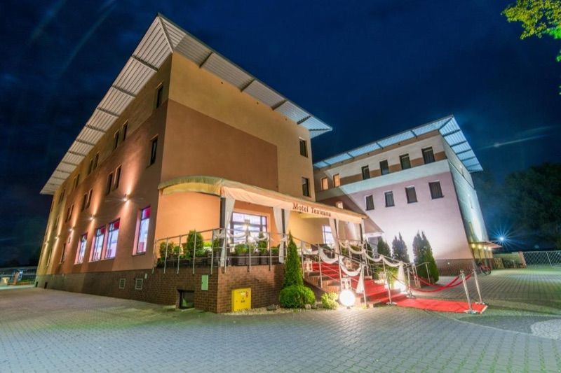 Hotel Texicana, place to stay near Sulechów station
