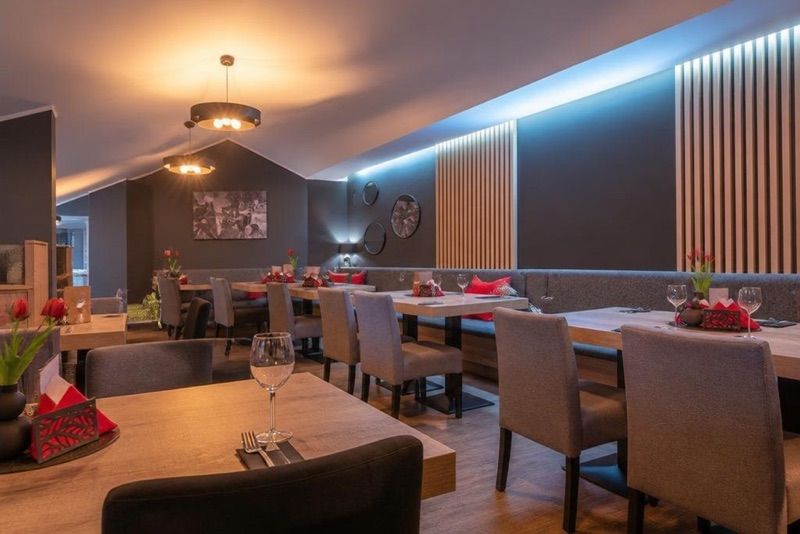 Restauracja MARATINO, near Szamotuły station