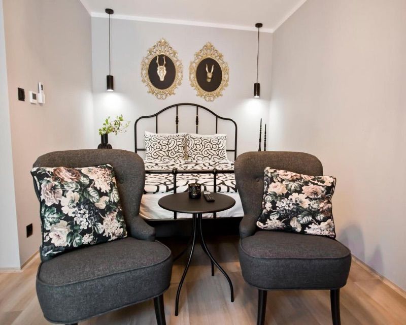 Balaton Apartamenty, place to stay near Trzebinia station
