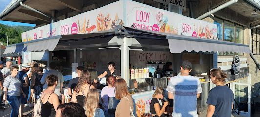 Słodka Stacja - Budka z lodami i goframi, near Ustroń Zdrój station