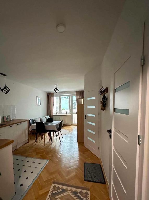 Warsaw city center apartment, place to stay near Warszawa Główna station