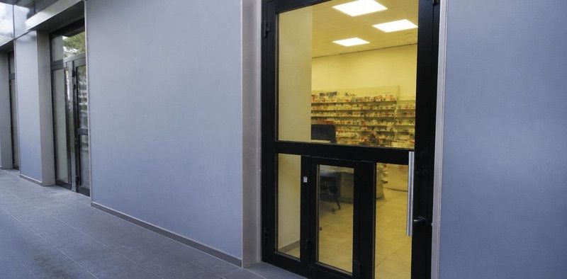 Apteka św.Łukasza, sklep przy dworcu Warszawa Służewiec
