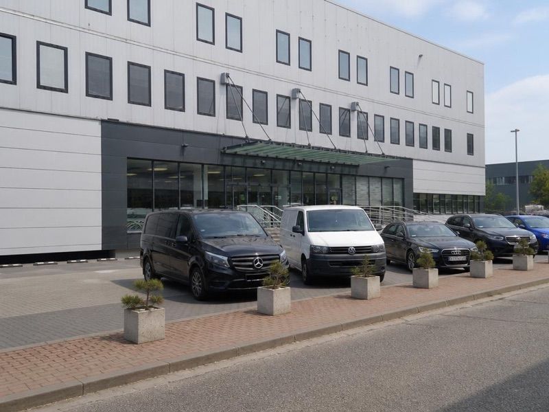 Lidl, sklep przy dworcu Warszawa Służewiec