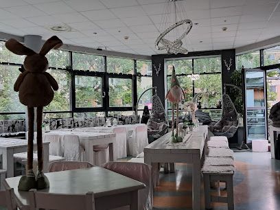 Lunch bar Filmowy, near Warszawa Zachodnia station