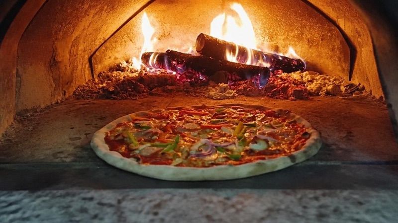 Pizza Foodtruck Żarłok, okolice dworca Włocławek