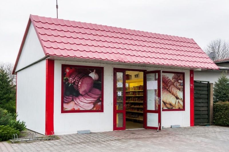 Groszek, sklep przy dworcu Wronki